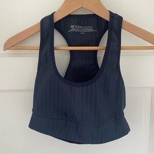 Beyond Yoga Sports Bra Size Small